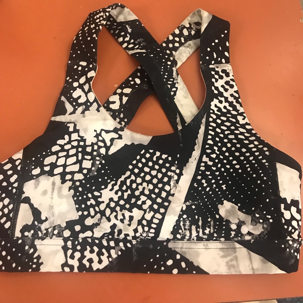 Lululemon Sports Bra size 6